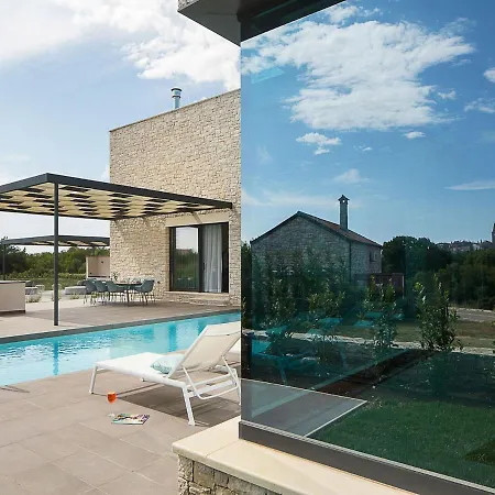Villa Opulent Istria 4 Bedrooms Indoor Outdoor Pool Sauna *