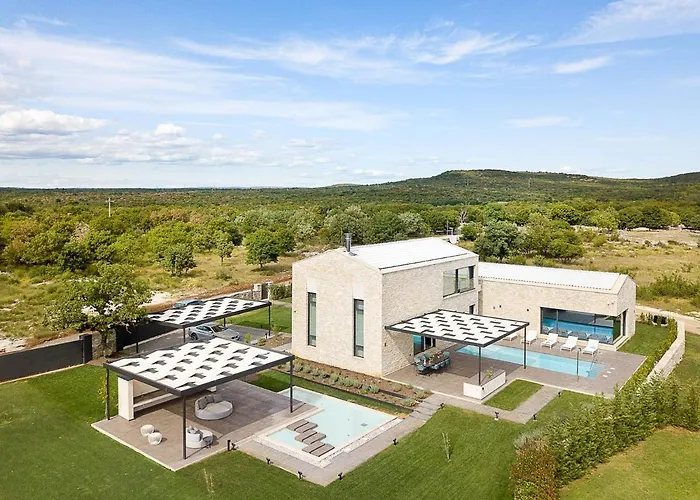 Opulent Istria 4 Bedrooms Indoor & Outdoor Pool Villa