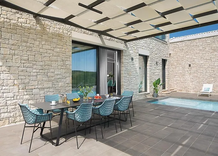 Villa Opulent Istria 4 Bedrooms Indoor & Outdoor Pool Bale